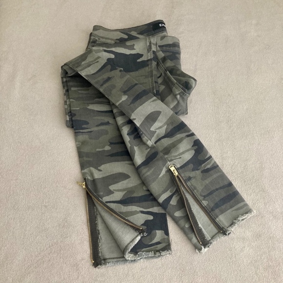 Express (NWOT) Ankle Legging Mid Rise Jeans / Size 10 - Picture 4 of 10